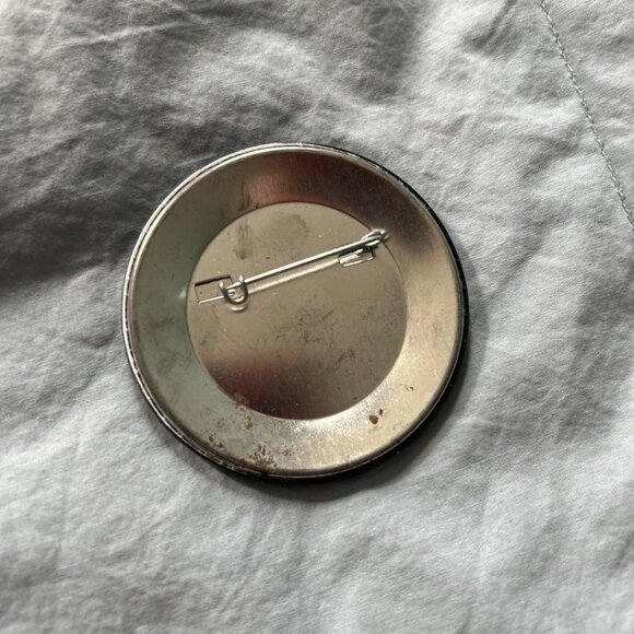 Gothic Gas Mask Pin - Picture 2 of 2